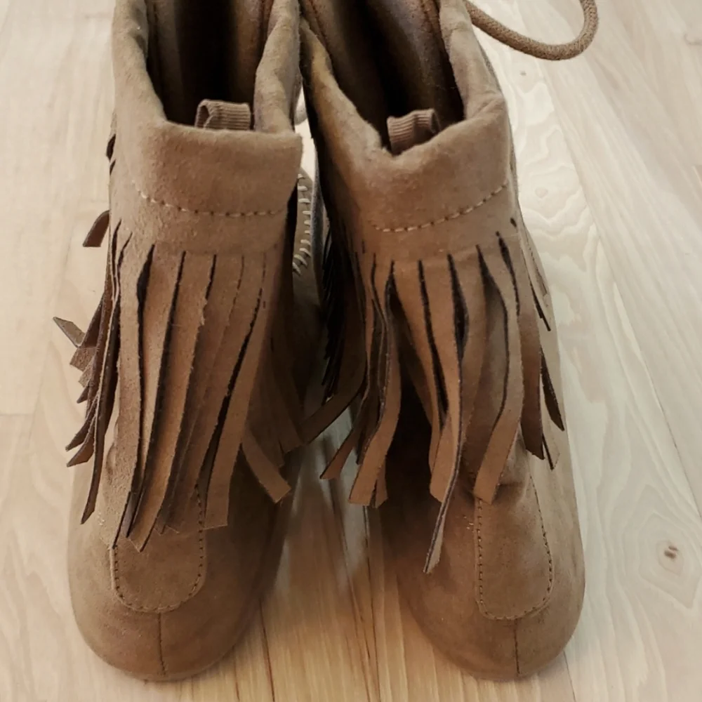 CRAZY 8 Forest Magic Mocassin Boots